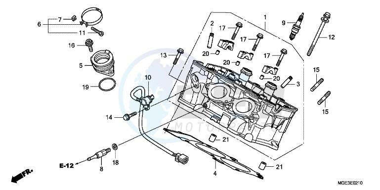 CYLINDER HEAD (REAR) image