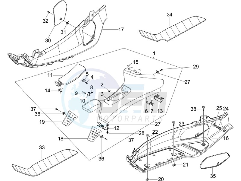 Central cover - Footrests image