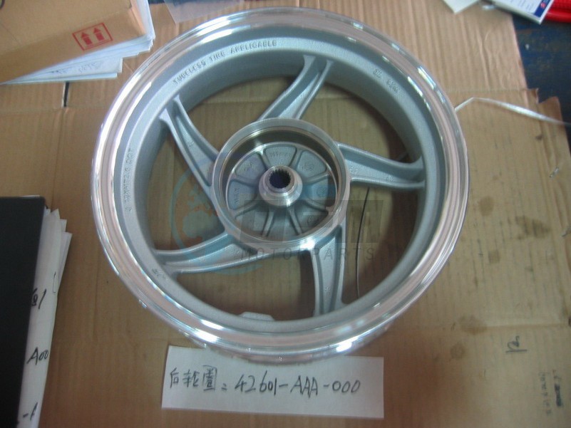 Product image: Sym - 42601-AAA-000 - RR. WHEEL SILVER  0