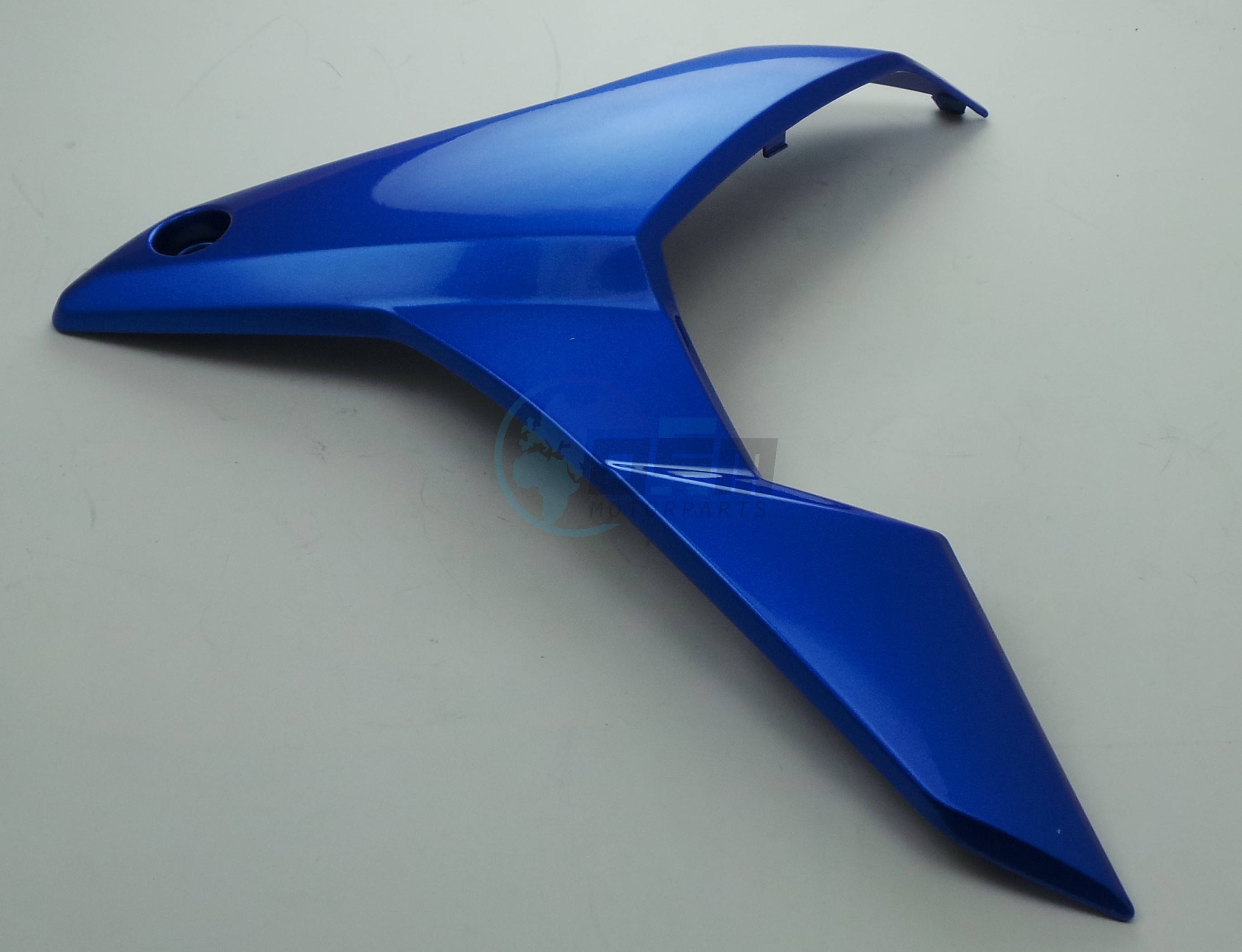 Product image: Suzuki - 47533-08J00-YSF - COVER, FRAME BODY LOWER RH (BLUE)  0