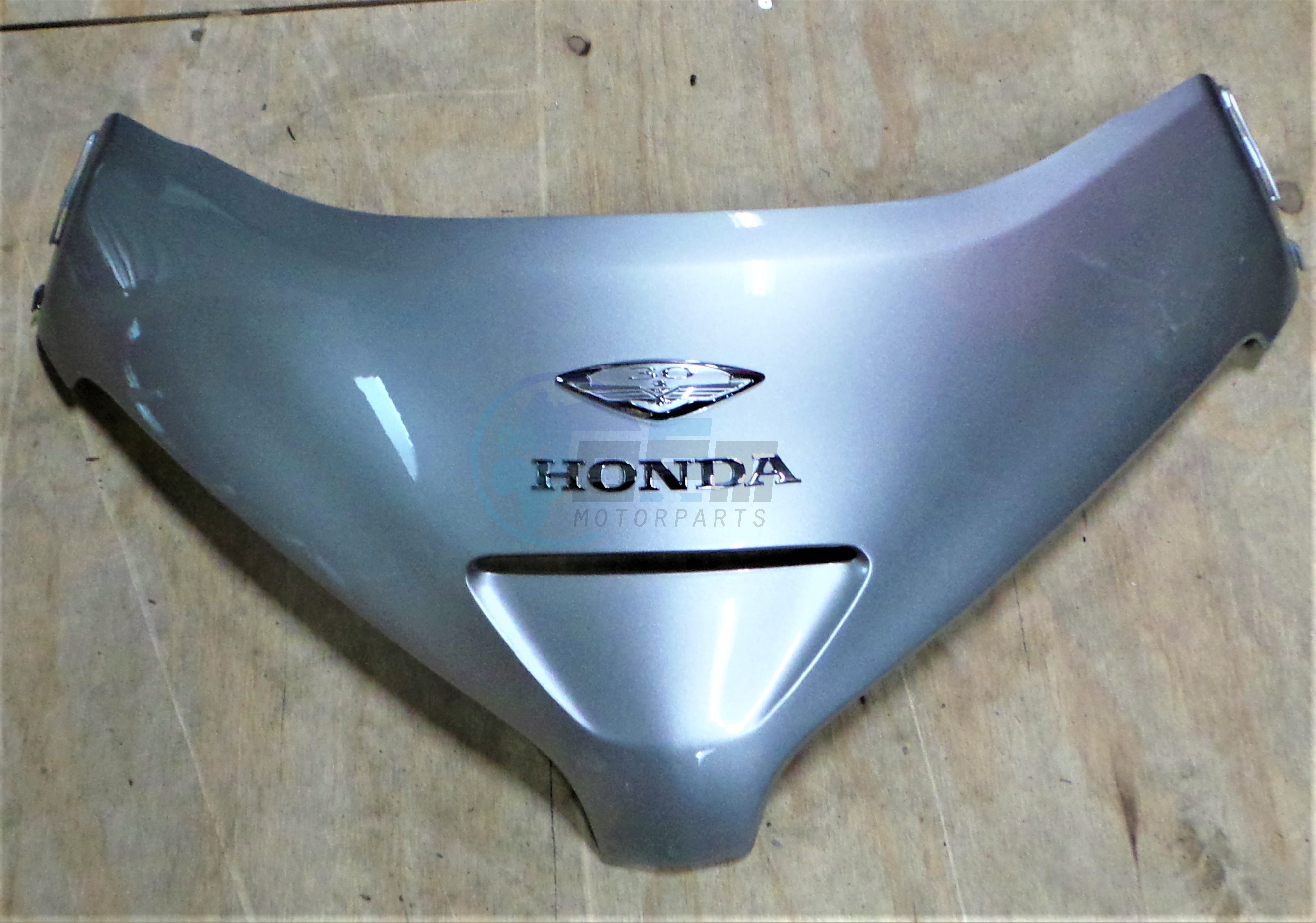 Product image: Honda - 64120-MCA-A40ZG - GARNISH SET, SCREEN (WL) *TYPE1*  0