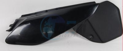 Product image: Yamaha - 1D0F17211000 - COVER, SIDE 1  0