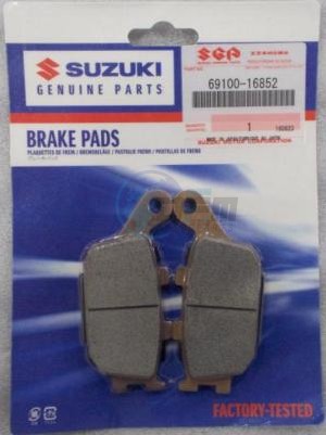 Product image: Suzuki - 69100-16852 - Pad & Retainer set  0