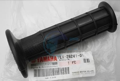 Product image: Yamaha - 1LX262410100 - GRIP (LEFT)   1